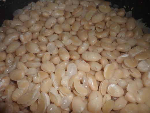 Fazla Haşlanmış Kuru Fasulye Tarifi ve Malzemeleri