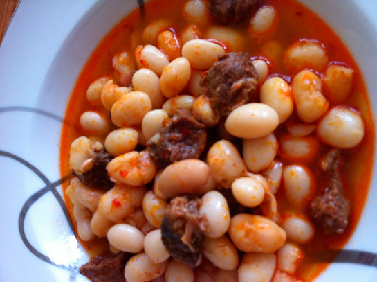 Duduklude Kuru Fasulye Tarifi ve Malzemeleri